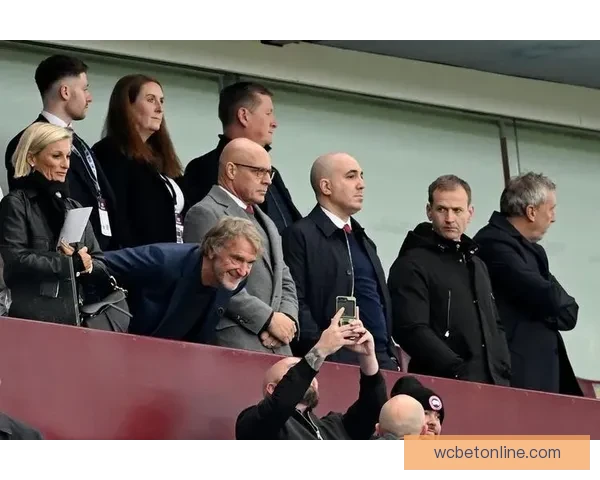 拉爵要求曼联清洗8人筹集1亿资金重点放弃齐尔克泽转型计划